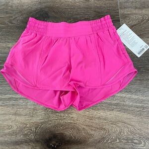 BNWT Lululemon Hotty Hot Shorts sz 4